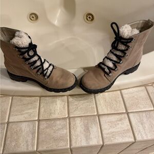 Sorel Lennox Lace Cozy Sandy Tan Lace-Up Shearling Waterproof Boots; Black Laces